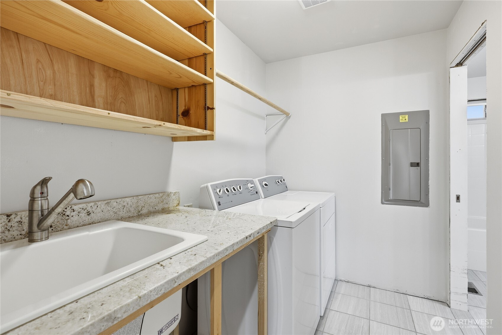 20919 President Point Road NE, Kingston, WA 98346