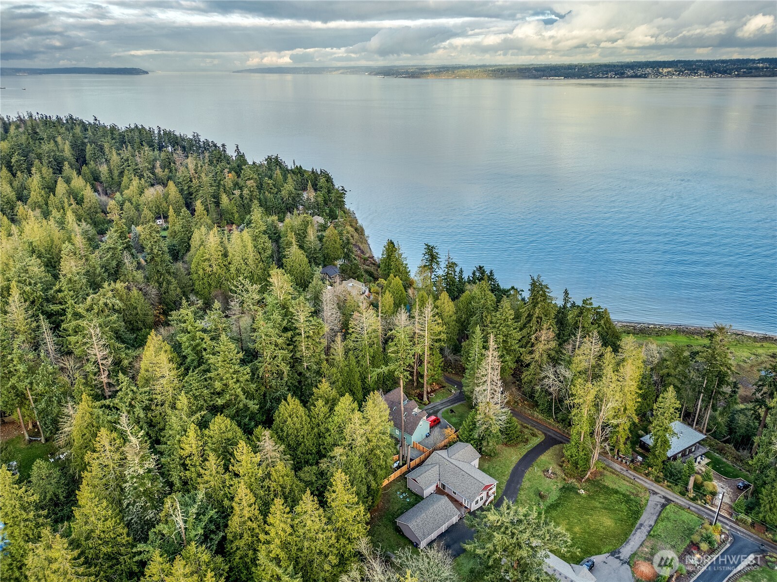 20919 President Point Road NE, Kingston, WA 98346