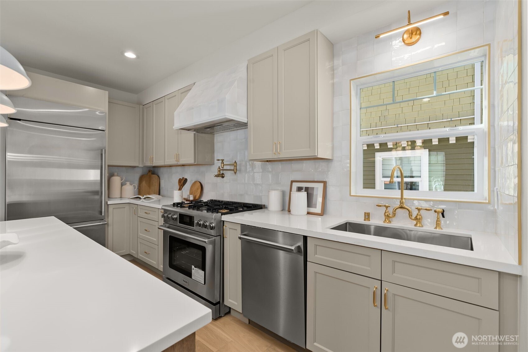 3113 E Cherry Street , Seattle, WA 98122