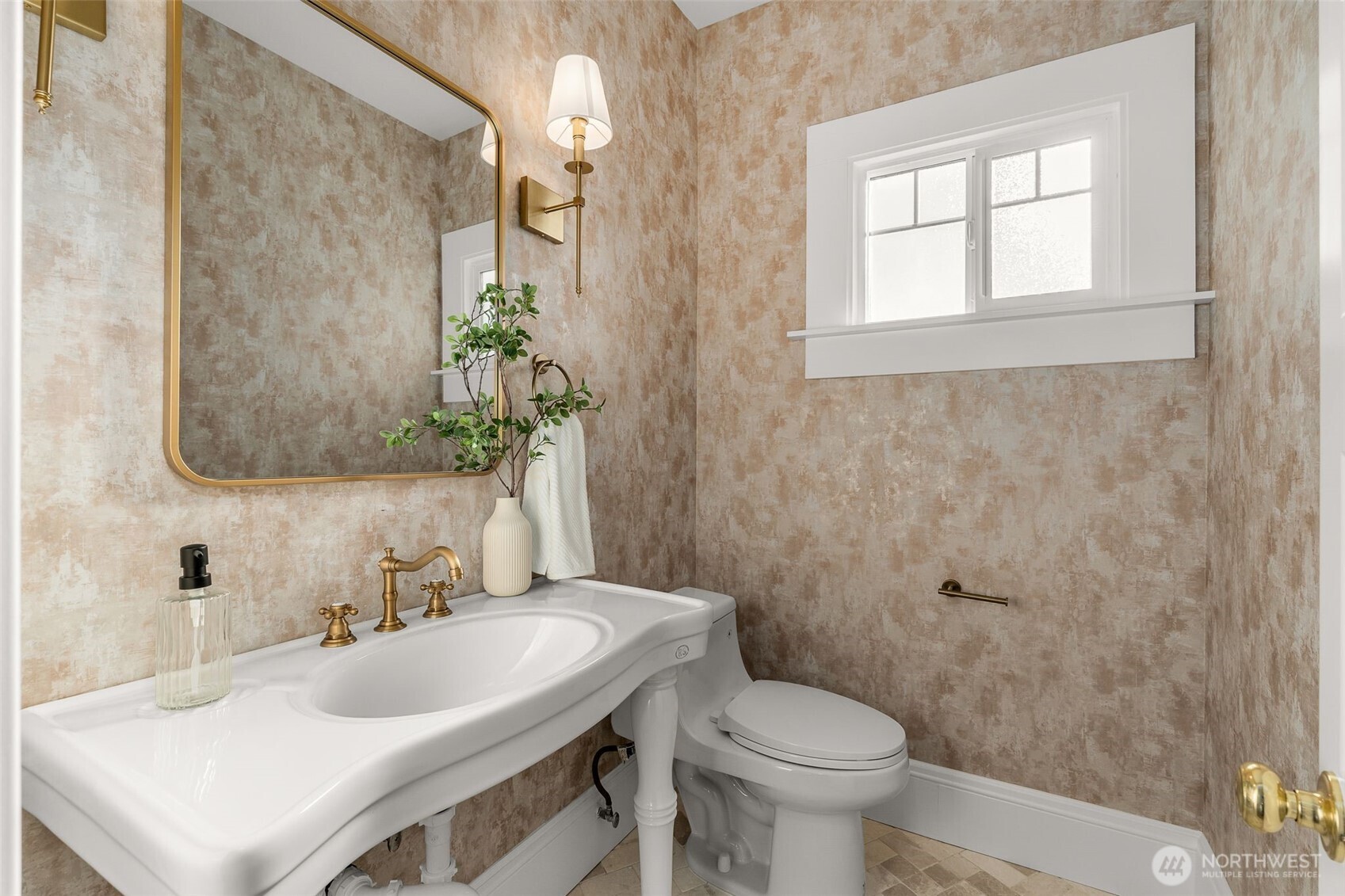 3113 E Cherry Street , Seattle, WA 98122