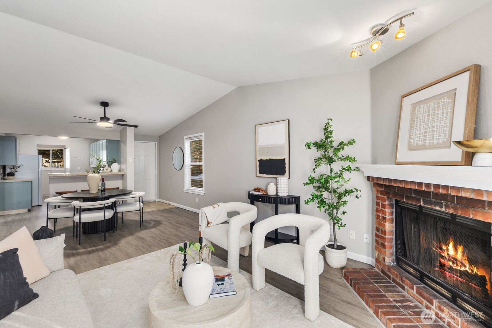 10014 NE 127th Place #A201, Kirkland, WA 98034