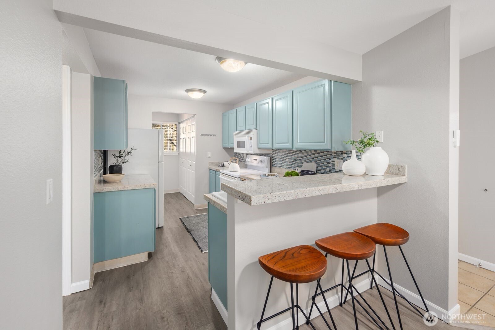 10014 NE 127th Place #A201, Kirkland, WA 98034