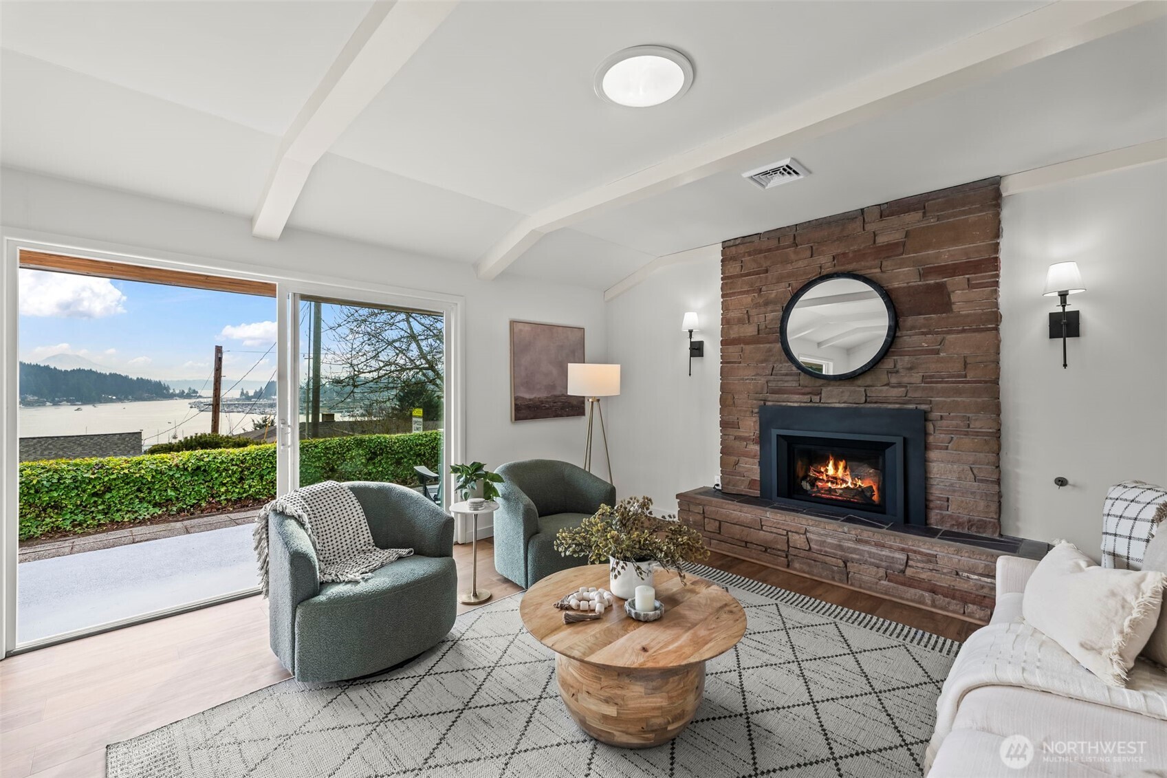 9024 Prentice Avenue , Gig Harbor, WA 98332