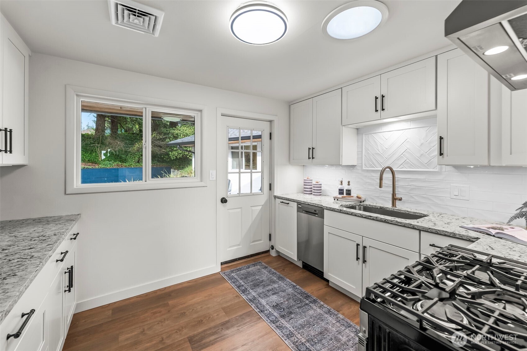 9024 Prentice Avenue , Gig Harbor, WA 98332