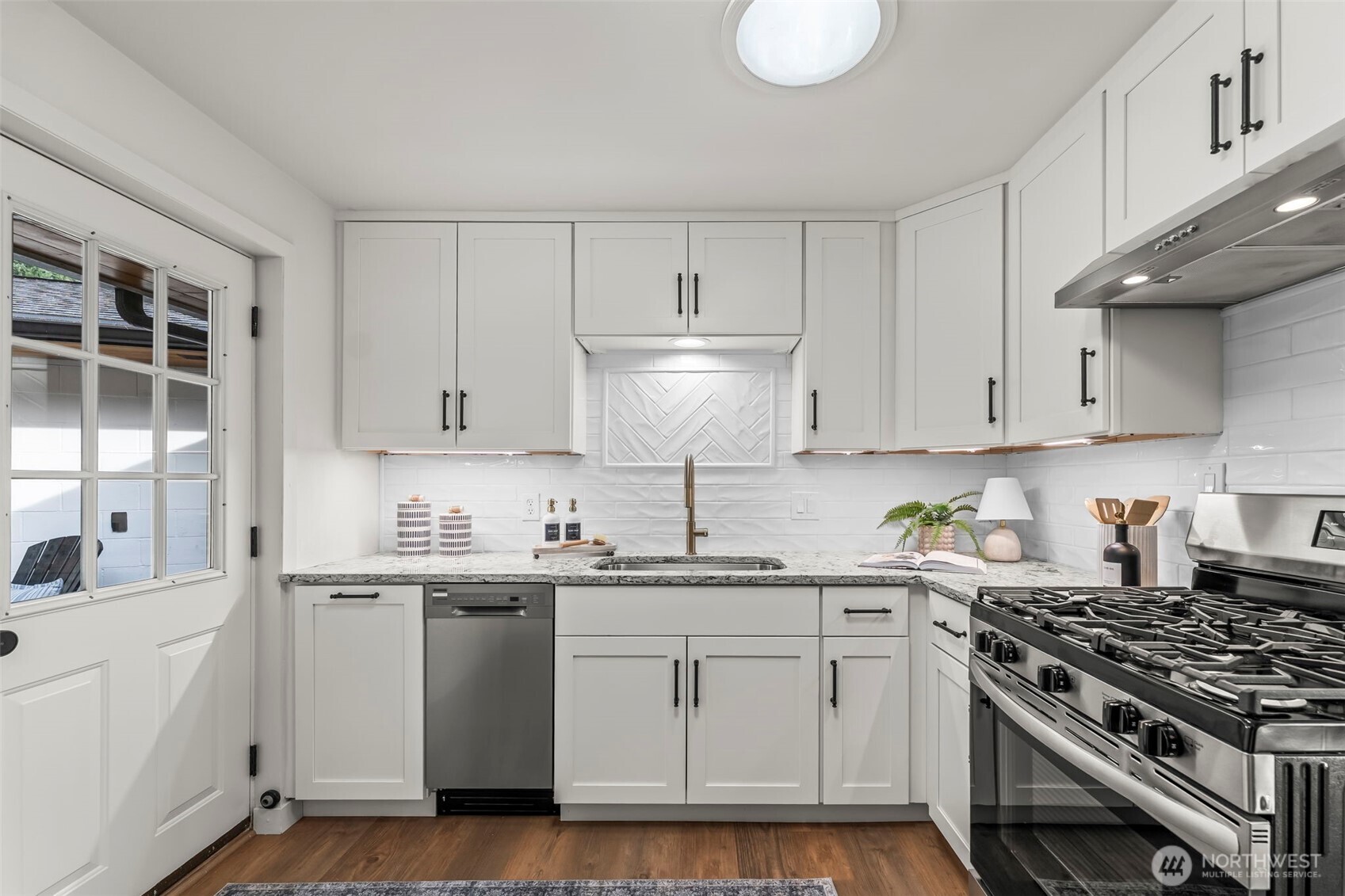 9024 Prentice Avenue , Gig Harbor, WA 98332