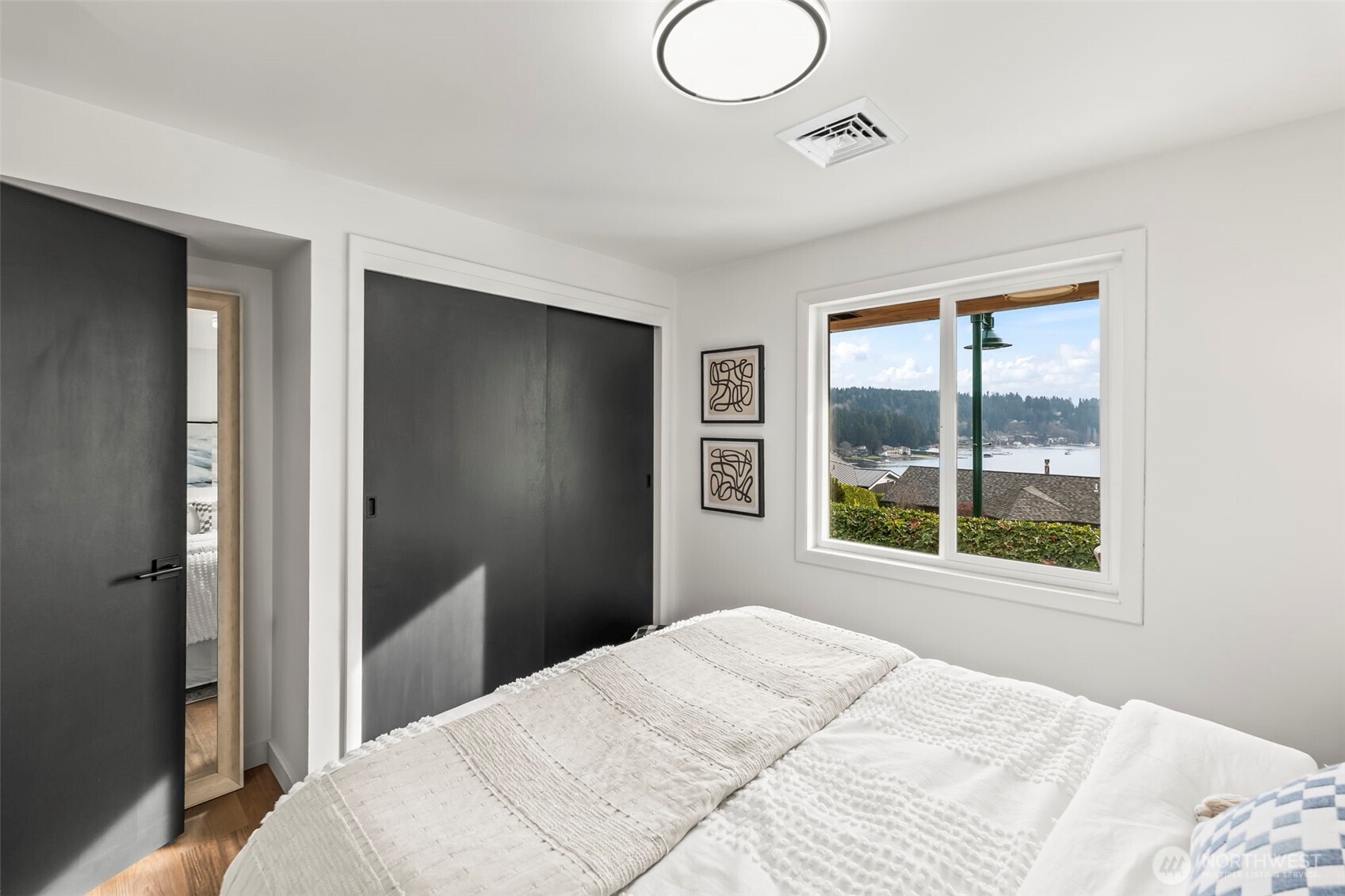 9024 Prentice Avenue , Gig Harbor, WA 98332