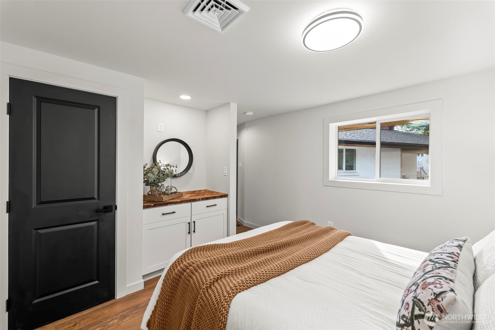 9024 Prentice Avenue , Gig Harbor, WA 98332