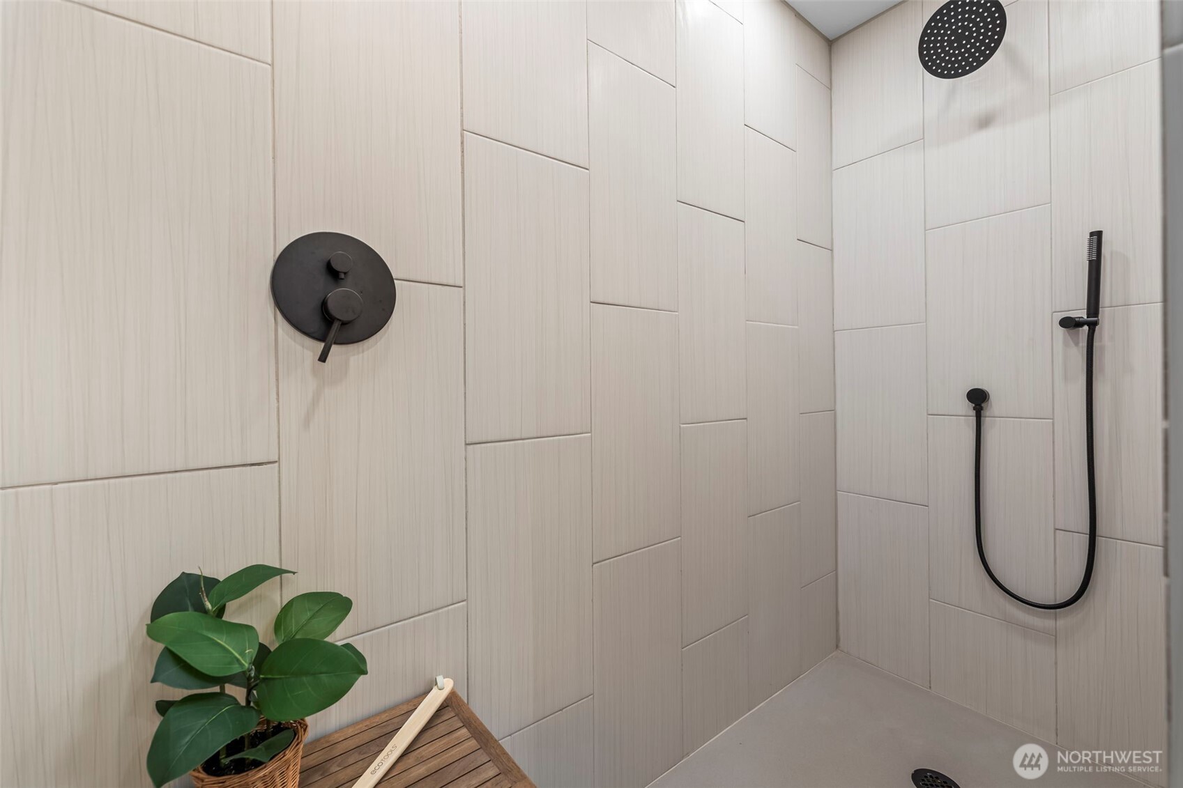 9024 Prentice Avenue , Gig Harbor, WA 98332