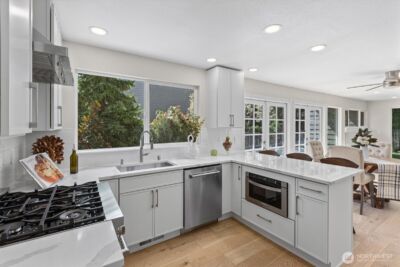 1825 112th Avenue NE, Bellevue, WA 98004 - Photo 17