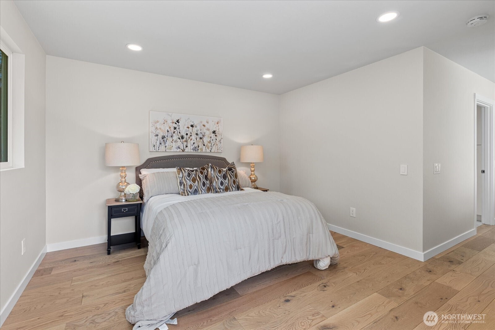 1825 112th Avenue NE, Bellevue, WA 98004