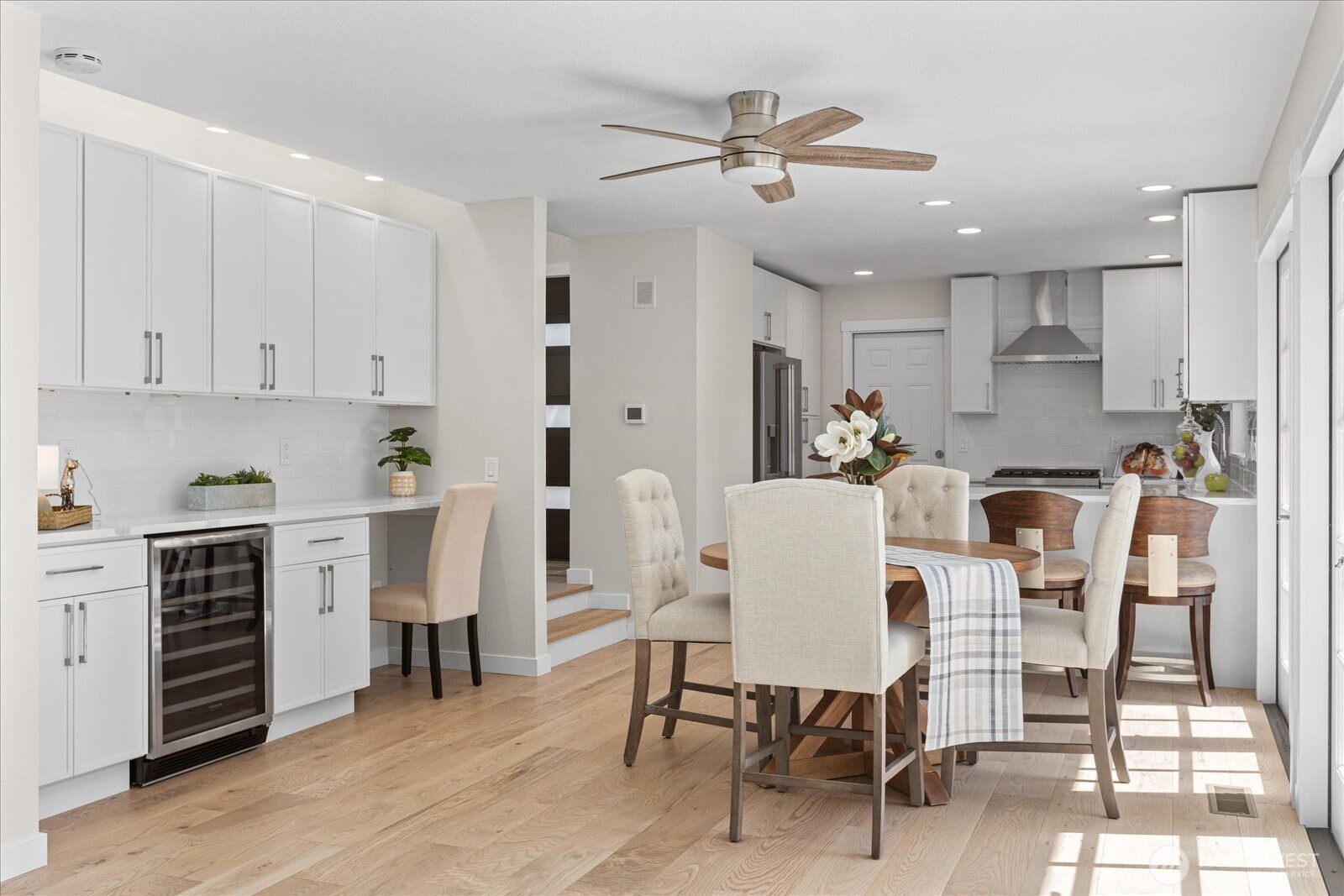 1825 112th Avenue NE, Bellevue, WA 98004