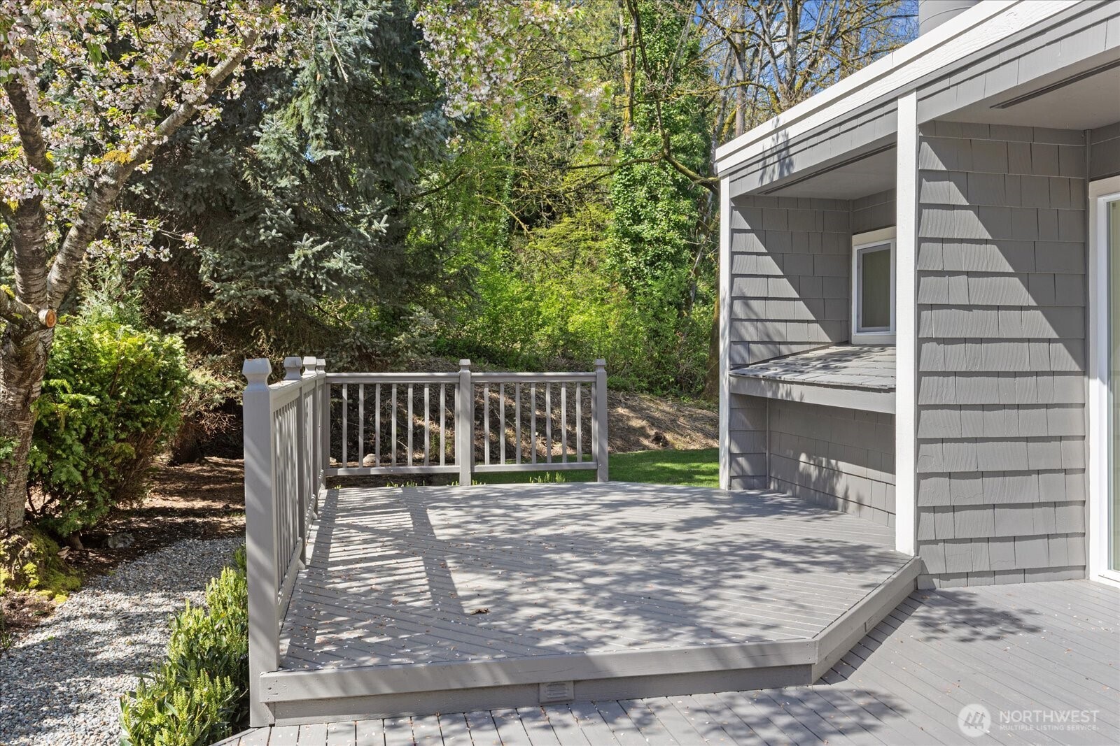 1825 112th Avenue NE, Bellevue, WA 98004