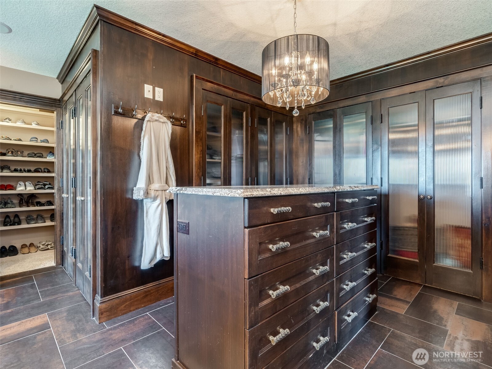 625 Nectarine Drive , Kalama, WA 98625