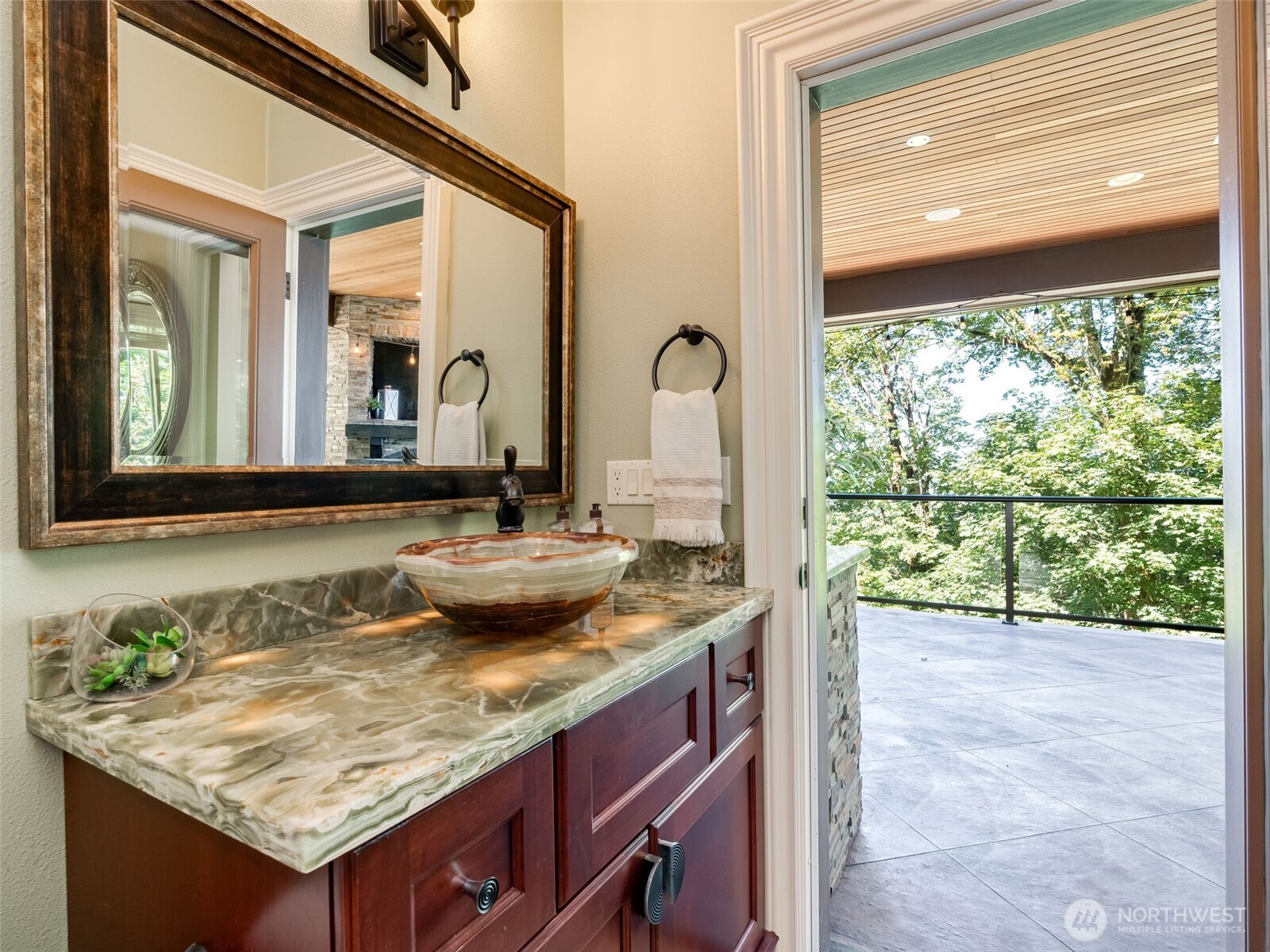 625 Nectarine Drive , Kalama, WA 98625