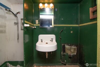 216 E 10TH Street , Port Angeles, WA 98362 - Photo 23