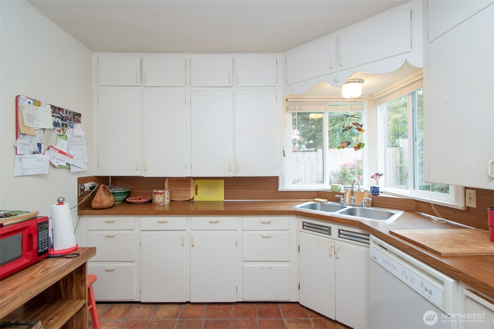 216 E 10TH Street , Port Angeles, WA 98362