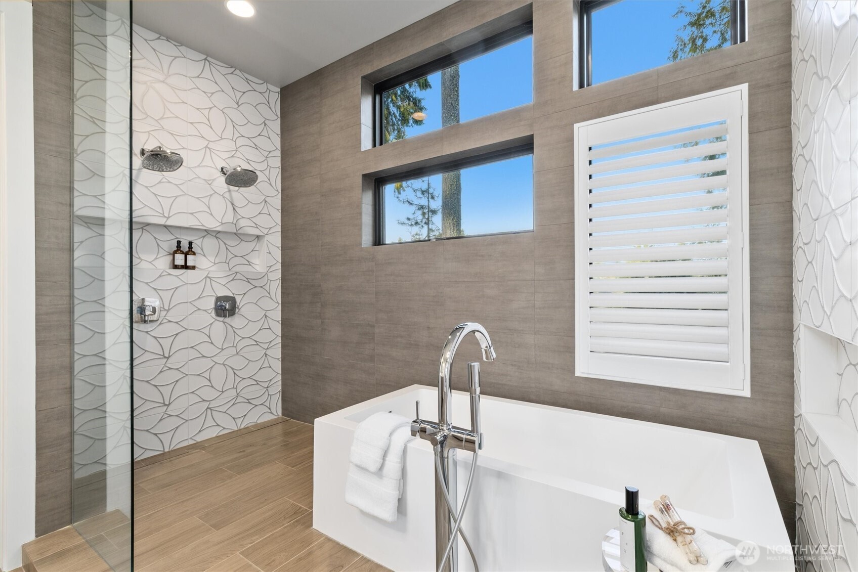 18858 NE 49th Place , Sammamish, WA 98074