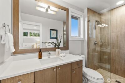 18858 NE 49th Place , Sammamish, WA 98074 - Photo 24