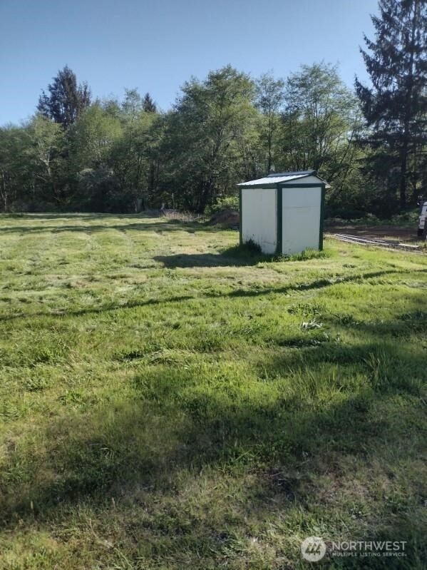 71 Chenois Valley Road , Hoquiam, WA 98550