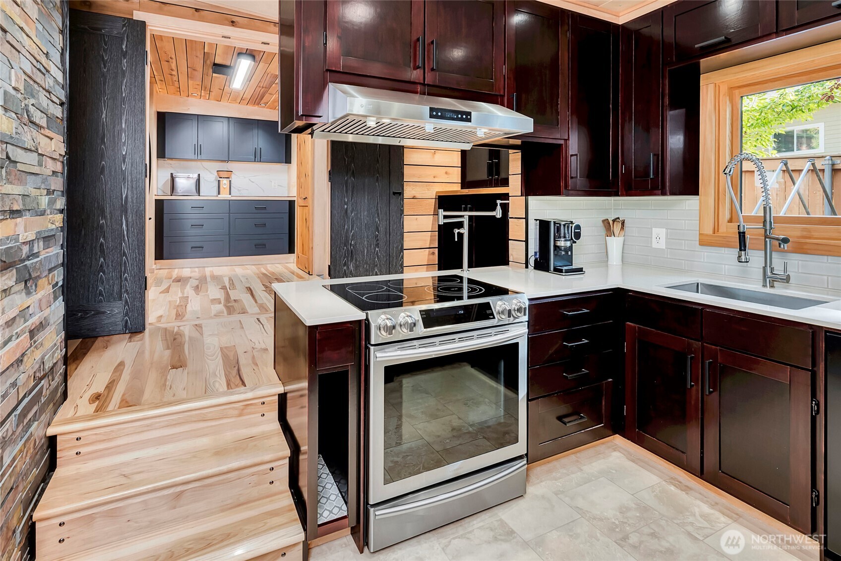 24123 7th Avenue W, Bothell, WA 98021