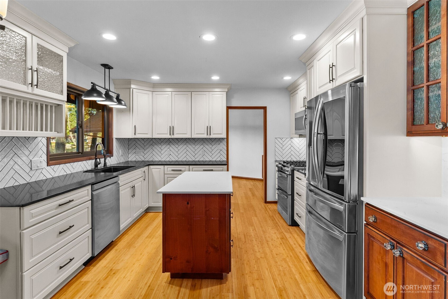 1970 Cambridge Lane SW, Olympia, WA 98512