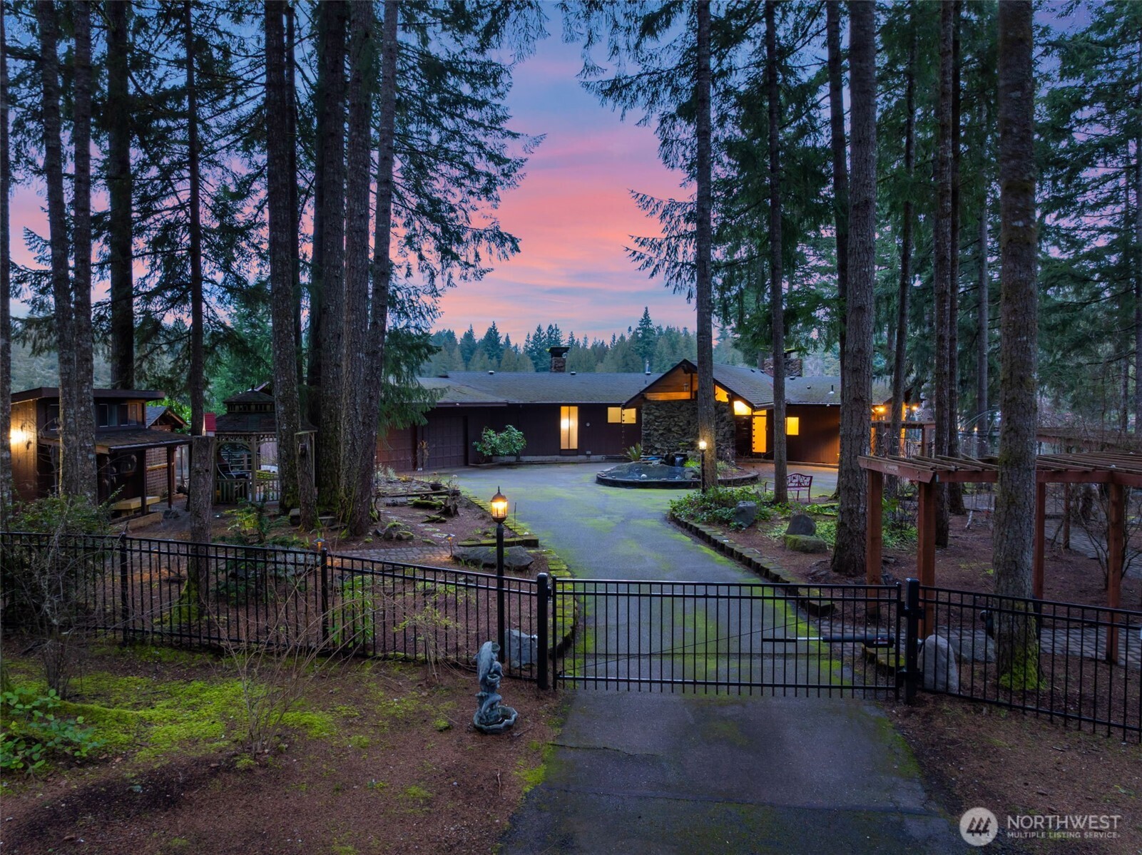 1970 Cambridge Lane SW, Olympia, WA 98512