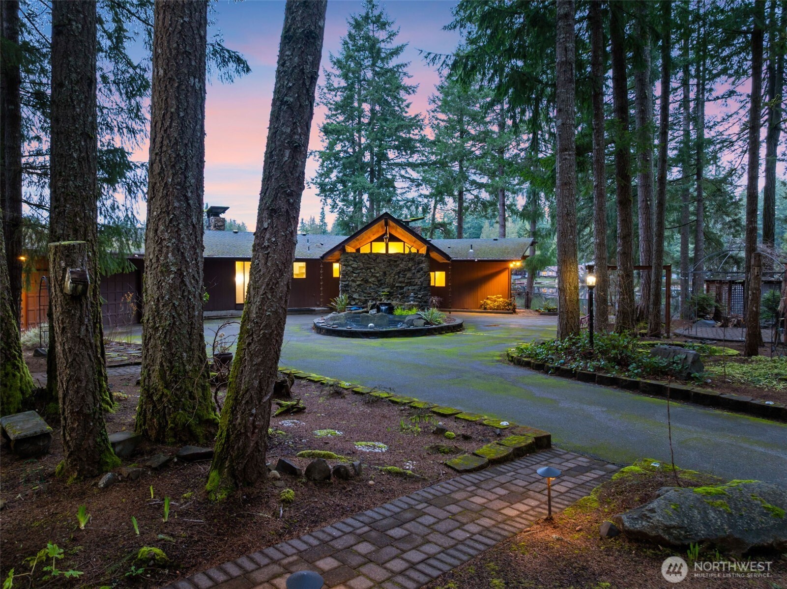 1970 Cambridge Lane SW, Olympia, WA 98512