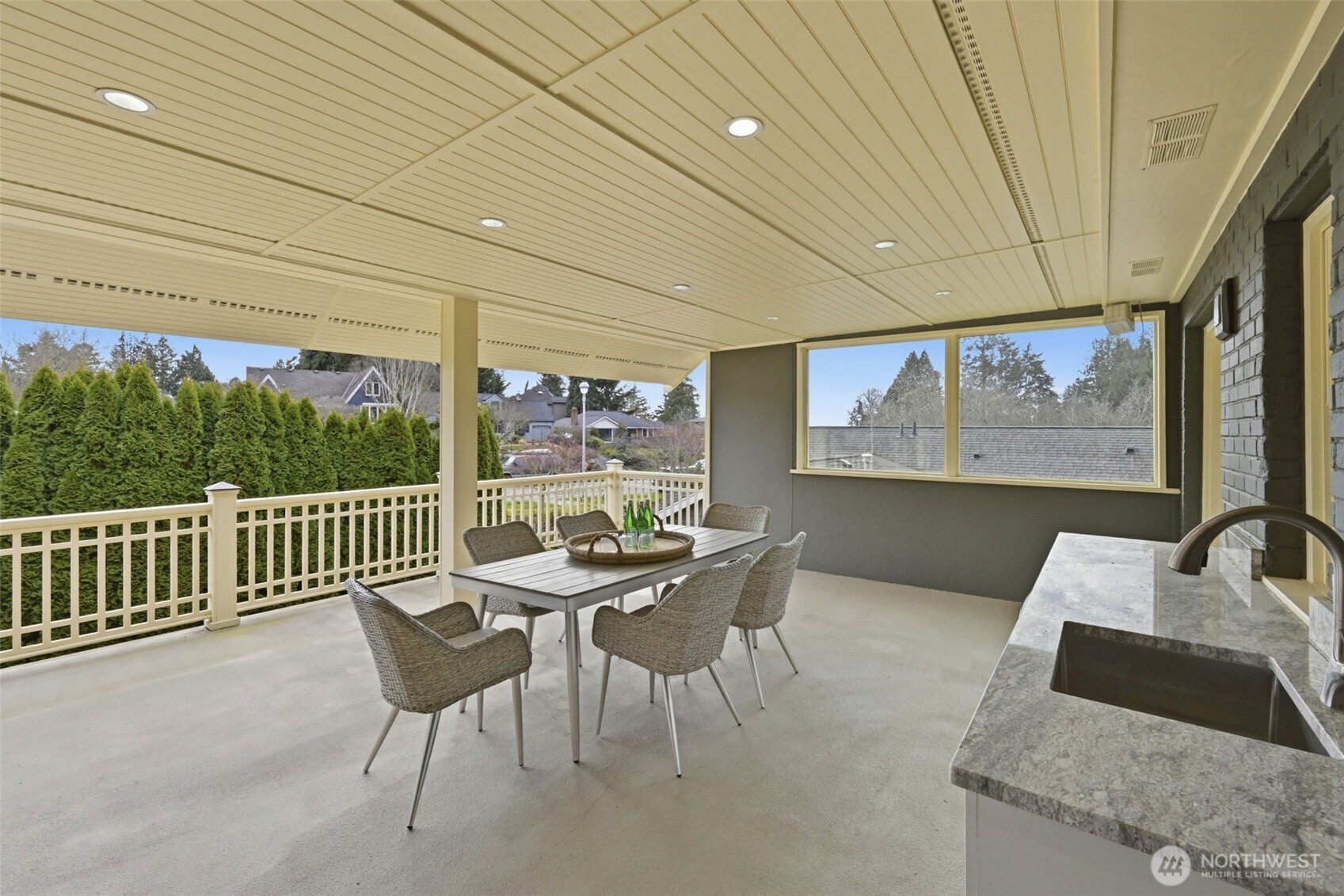 3505 43rd Avenue W, Seattle, WA 98199