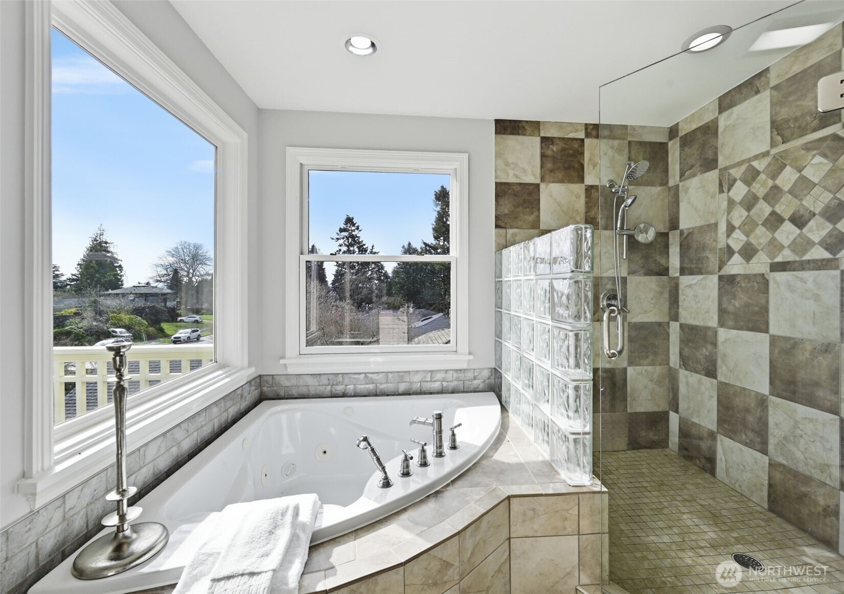 3505 43rd Avenue W, Seattle, WA 98199