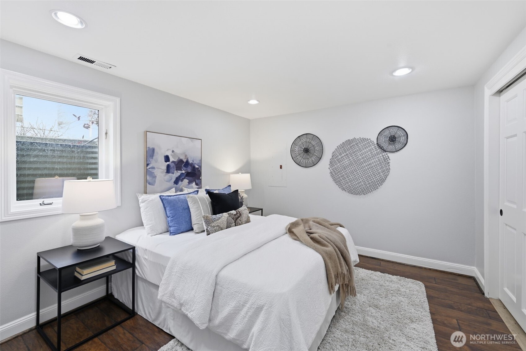 3505 43rd Avenue W, Seattle, WA 98199