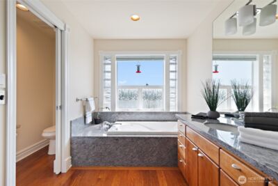 6222 37th Avenue NE, Seattle, WA 98115 - Photo 24