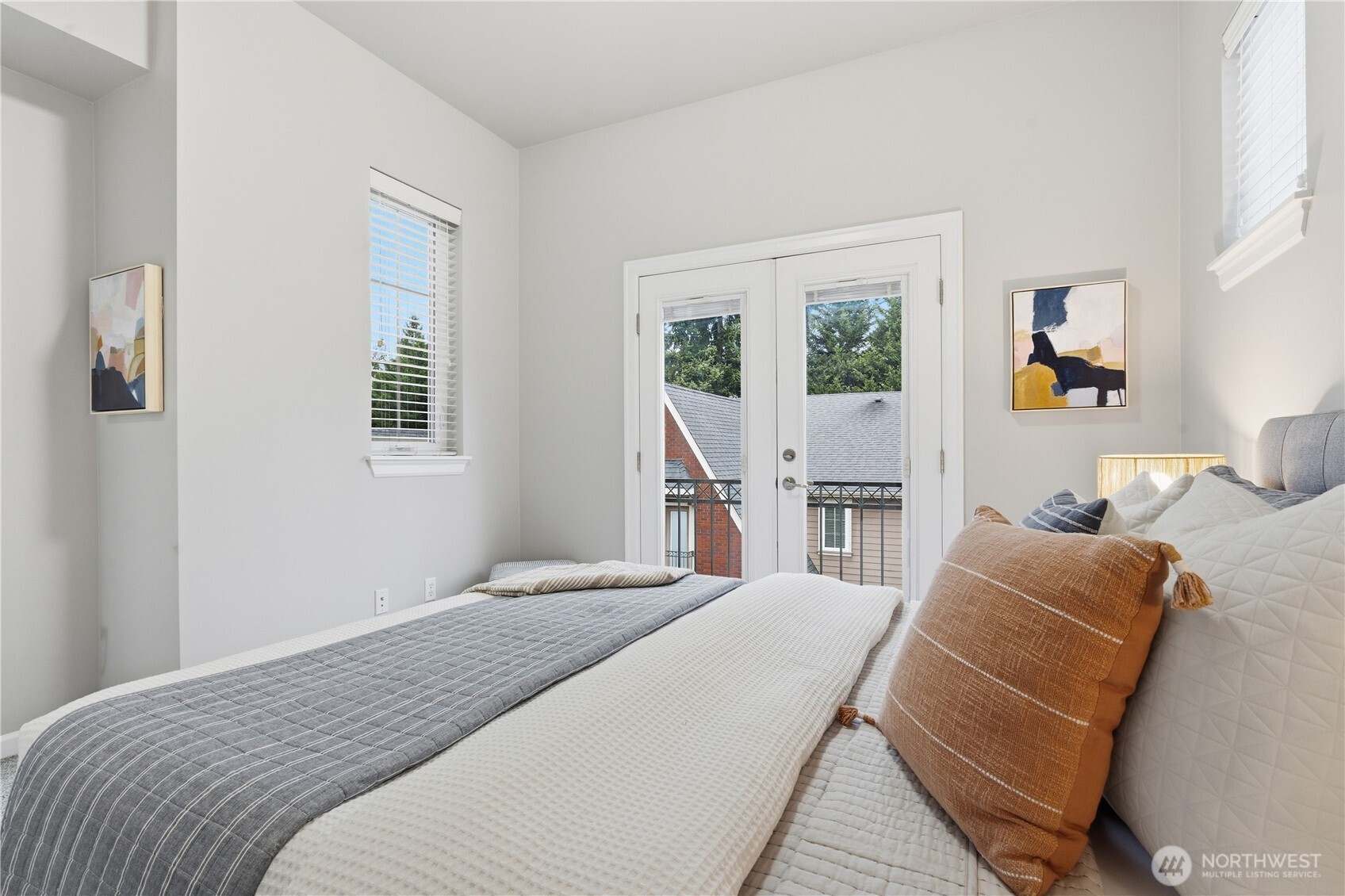 12325 NE 86th Way , Kirkland, WA 98033