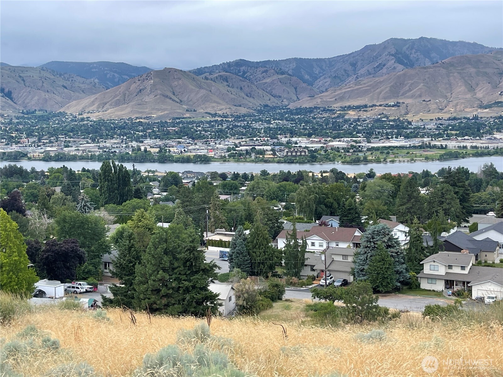 2714 Casa Mia Drive , East Wenatchee, WA 98802