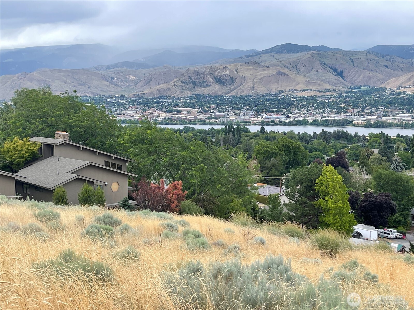 2714 Casa Mia Drive , East Wenatchee, WA 98802