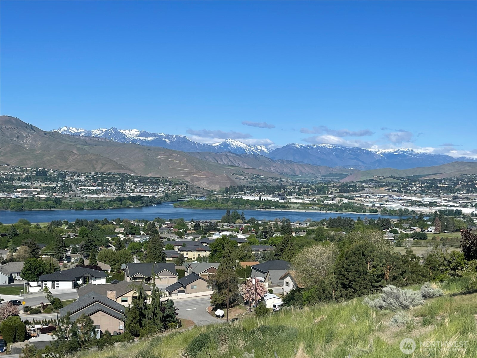 2714 Casa Mia Drive , East Wenatchee, WA 98802