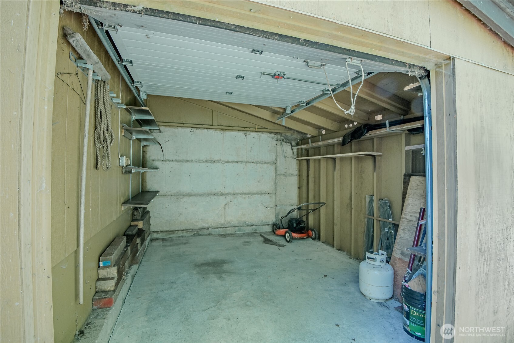 140 N Spindrift Drive , Lilliwaup, WA 98555