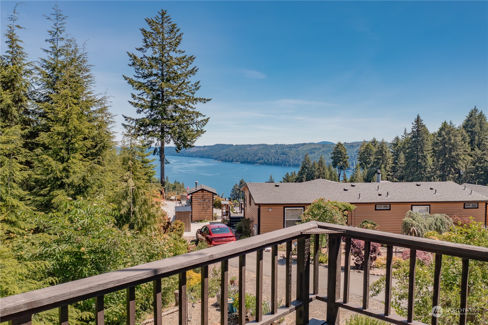 140 N Spindrift Drive , Lilliwaup, WA 98555