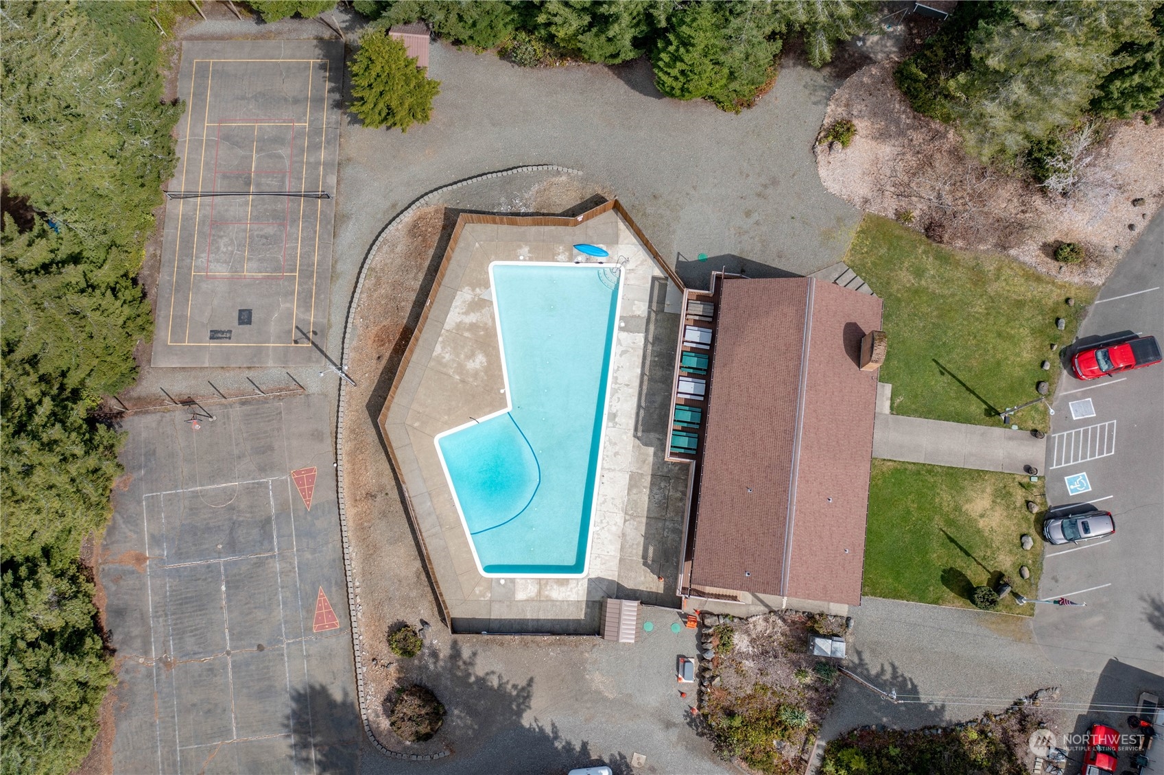 140 N Spindrift Drive , Lilliwaup, WA 98555