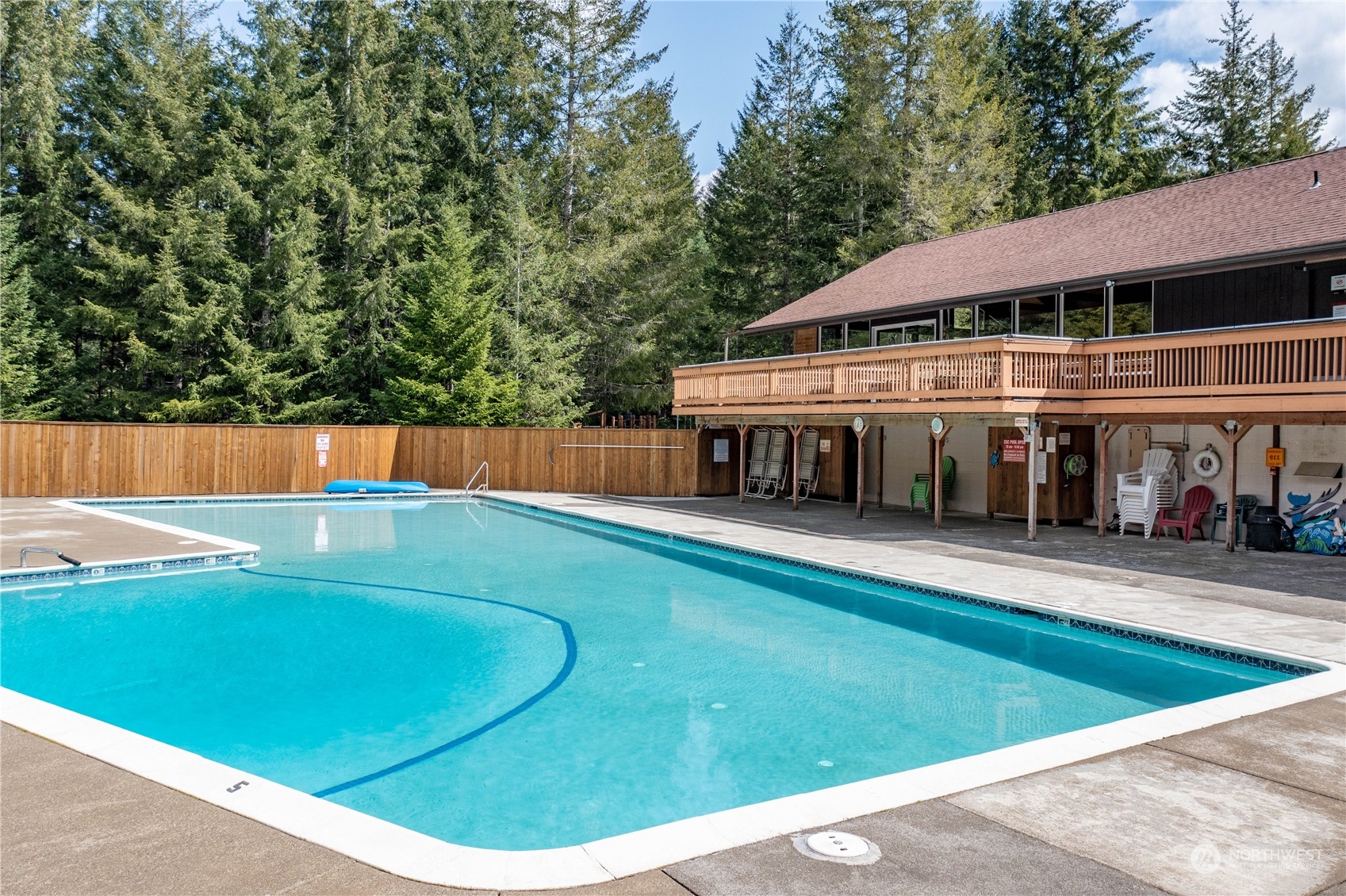 140 N Spindrift Drive , Lilliwaup, WA 98555
