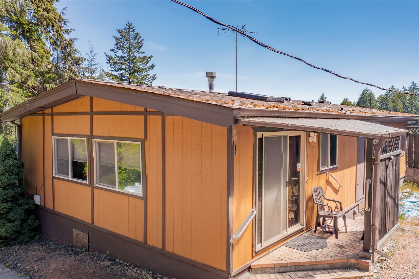 140 N Spindrift Drive , Lilliwaup, WA 98555