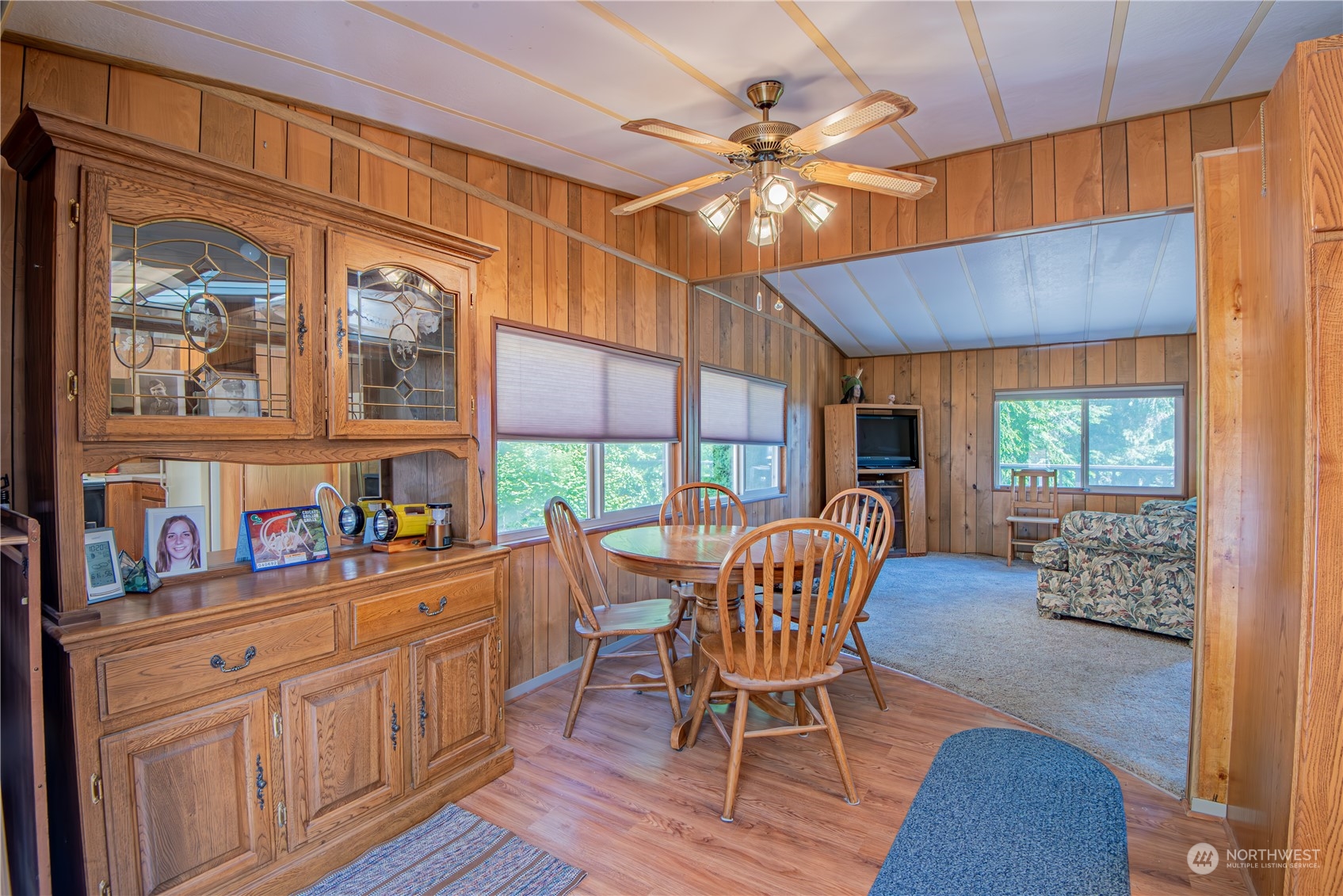 140 N Spindrift Drive , Lilliwaup, WA 98555