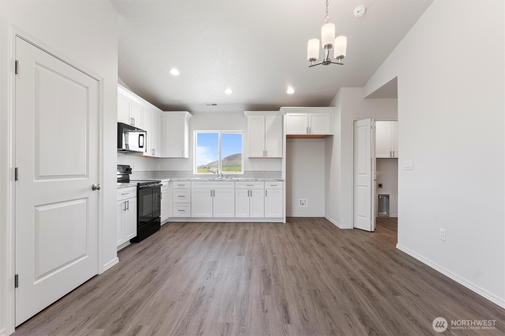 206 Cherry Street , Mattawa, WA 99349