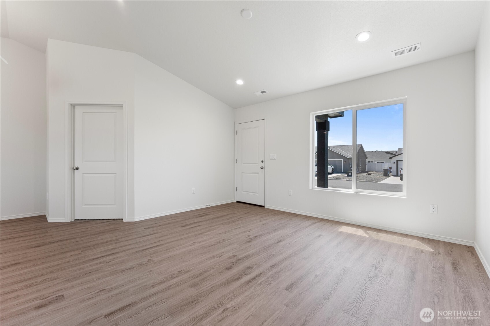 206 Cherry Street , Mattawa, WA 99349