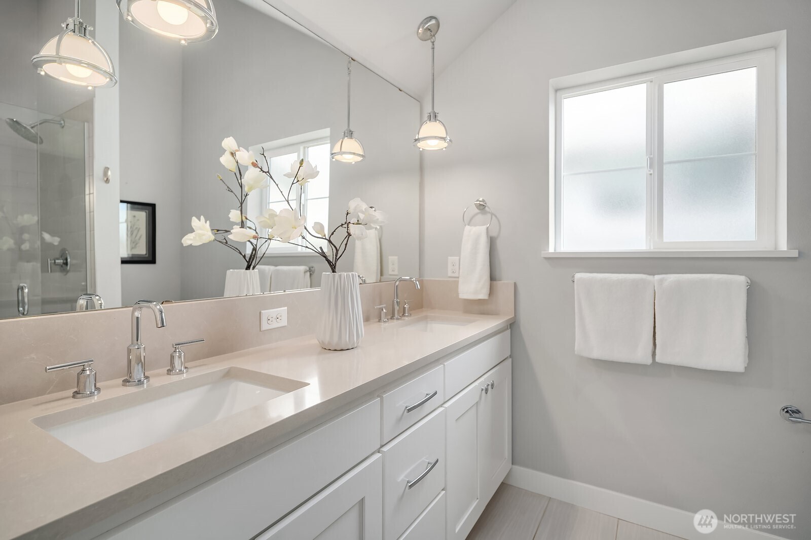 22773 SE 14th Court #10, Sammamish, WA 98075