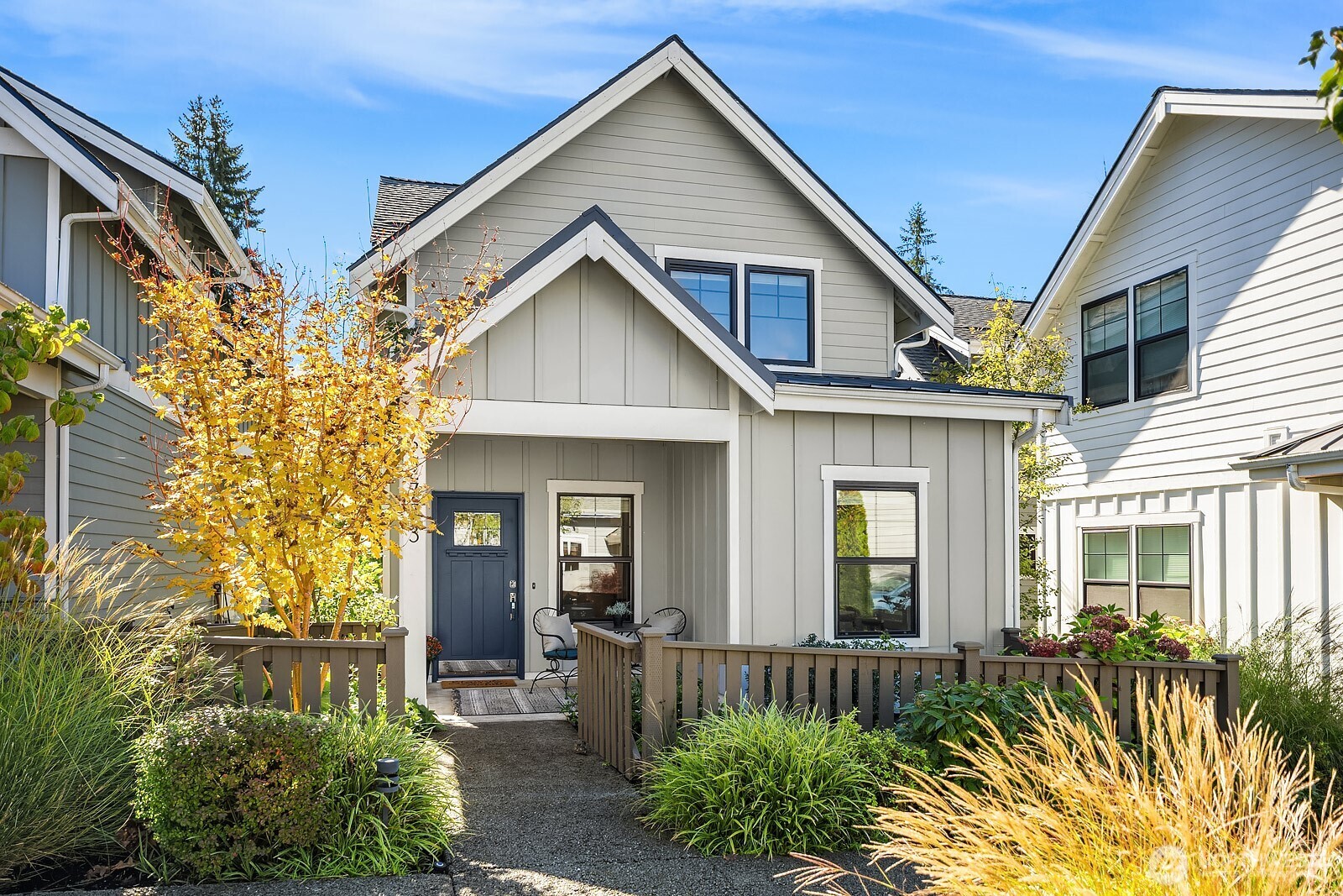 22773 SE 14th Court #10, Sammamish, WA 98075