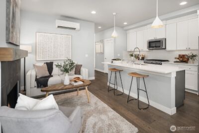 22773 SE 14th Court #10, Sammamish, WA 98075 - Photo 4