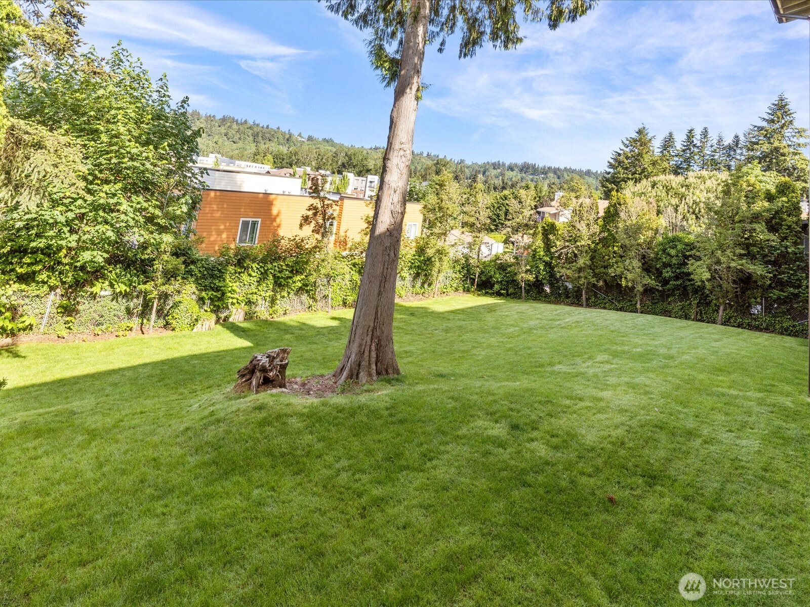 11807 100th Avenue NE #B101, Kirkland, WA 98034