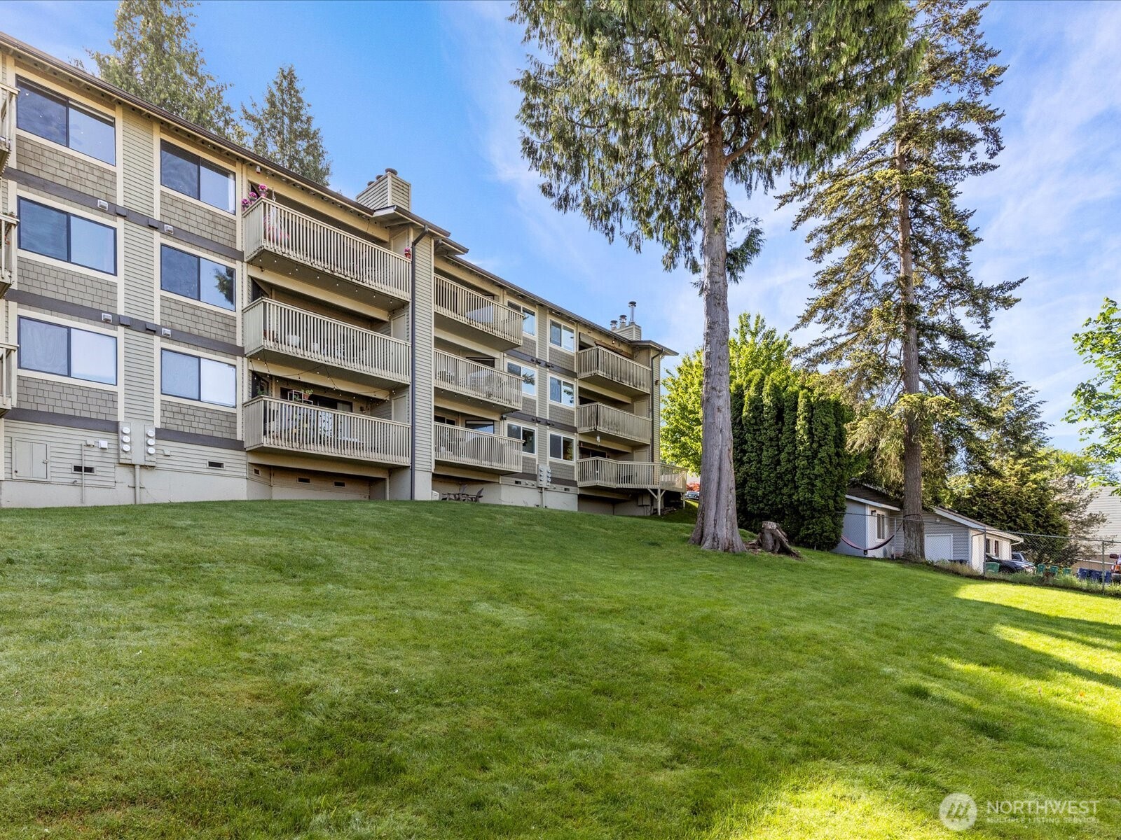 11807 100th Avenue NE #B101, Kirkland, WA 98034