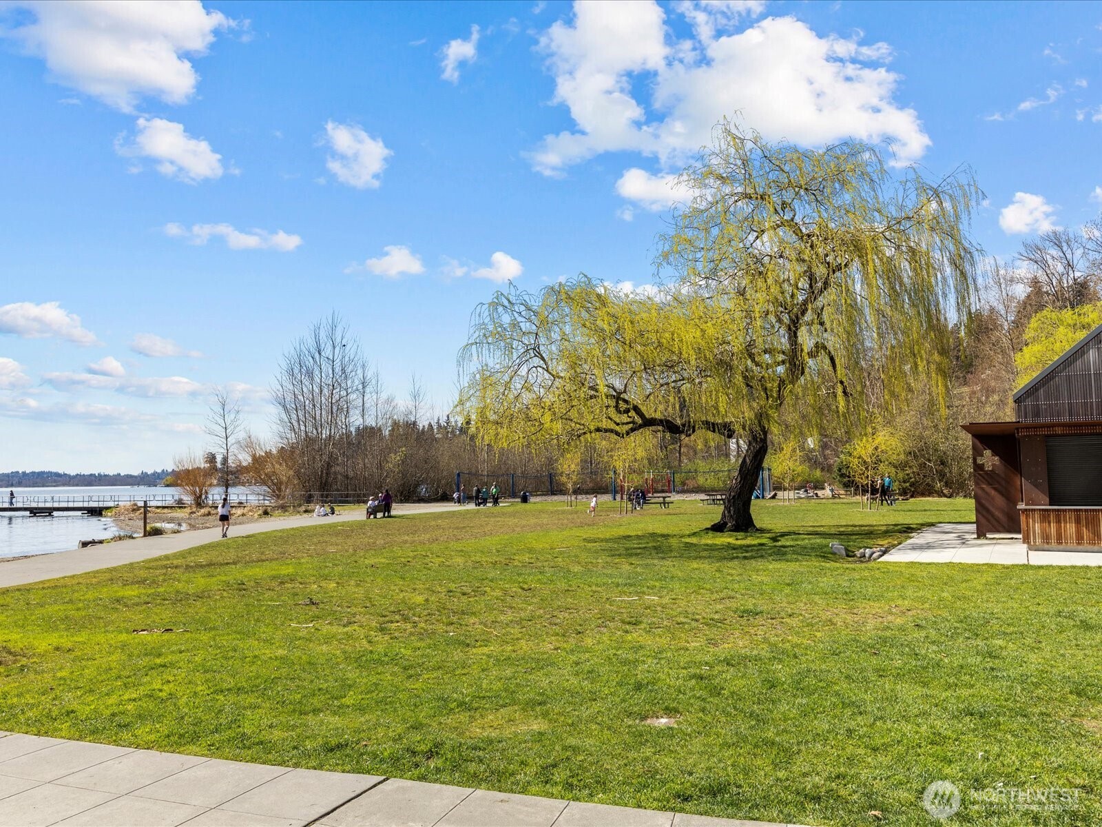 11807 100th Avenue NE #B101, Kirkland, WA 98034