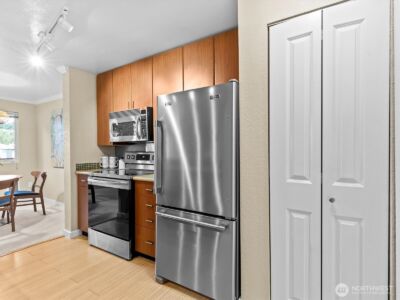 11807 100th Avenue NE #B101, Kirkland, WA 98034 - Photo 10